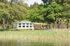 Haus heinz am see das haus heinz am see bietet ihnen in idyllischer lage nahezu grenzenlose möglichkeiten für ihre kommenden events. Ich Weiss Ein Haus Am See I Mecklenburger Seenplatte