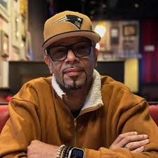 Should Brad trade for Giannis if it means losing Jaylen and/or D White?