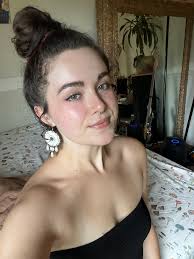 What are some available rooms for rent in SE or SW Portland with a yard or  garden?