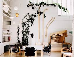 Nippon vinilex hadir dengan kelebihan antara lain anti jamur, anti pudar dan tahan lama. Lima Cara Memilih Cat Untuk Beragam Kebutuhan Rumah