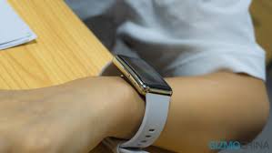 HUAWEI Watch Fit Elegant Edition Review ...
