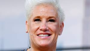 This Is The Worst Mistake Cooks Make In Boot Camp, According To Anne Burrell