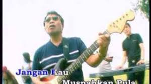 Black dog bone was formed in 1973 in singapore by a band of musicians who were very active in backing up for chinese artists in singapore, malaysia, hong kong. Black Dog Bone Jangan Lukakan Hati Ku Original Audio Youtube