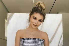 The fbi investigation, dubbed operation varsity blues, has resulted in the indictment of 50 people, including lori loughlin, the actress best known for her role as aunt becky on full house. Olivia Jade Poses With The Full House Home Tigerbeat
