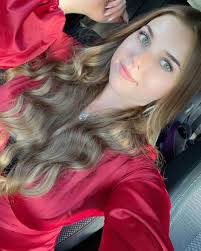 Danielle Ricklefs (@d.ricklefs) • Instagram photos and videos