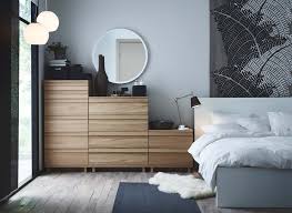 Ikea Kommoden Neben Dem Bett Runder Spiegel Schlafzimmer Gestalten Zuhause Wohn Schlafzimmer