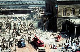 Le indagini per la strage di bologna hanno trovato fin da subito ostacoli e veri e propri depistaggi già un mese dopo la strage gli investigatori erano sulla strada giusta ma accade qualcosa come racconta il pubblico ministero libero mancuso che ha condotto le indagini negli anni ottanta quando la polizia il la polizia di roma indica come. La Strage Di Bologna Istituto Nazionale Ferruccio Parri