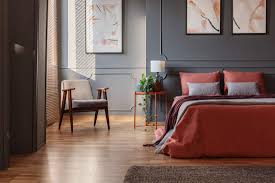 A constant in our exterior and interior worlds, the color gray pops up as concrete and stonework, storm clouds and fog, and silvery metals and driftwood patinas. 20 Decorating Ideas For Bedrooms With Gray Walls Home Decor Bliss
