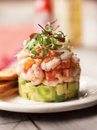 Tartare De Crevettes Nordiques Truite Saumonee Et Avocat Chatelaine En 2020 Tartare De Crevette Truite Saumonee Entree Avocat Crevette