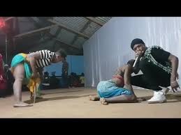 Angaliya mauno kanga moja na hamisa mobeto mauno nje nje. Balaa La Kanga Moja Wa Dulla Makabila Ø¯ÛŒØ¯Ø¦Ùˆ Dideo