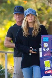 Sean justin penn is an american actor, director, screenwriter, and producer. Sean Penn Secretly Married His 31 Year Old Actress There Are Also Significant Age Differences With Other Star Pairs Teller Report
