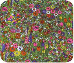 Fabric guru is the place to go. Vintage Fabric Floral Print Polyester Michellepatterns Com