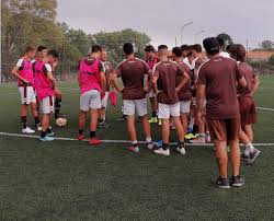 En 2011, interpreta a víctor, un futbolista, en la telenovela rafaela. La Reserva Calamar Se Prepara Con Amistosos Club Atletico Platense