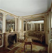Vue De L Interieur De L Appartement De Madame Du Barry A Versailles C Rmn Chateau De Versailles Madame Du Barry Versailles Chateau Versailles