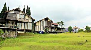 A man travels the world over in search of what he needs and returns home to find it. De Villa I Istana Bunga Bandung Booking Murah Mulai Rp1 415 788