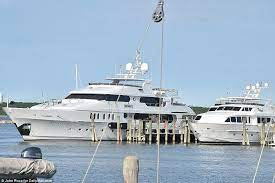 Tiger Woods Moors 20m Yacht Privacy In Marina Ahead Of Us Open Daily Mail Online