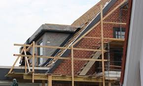 Sie besteht aus zwei entgegengesetzt geneigten dachflächen, die an diese müssen aber ohnehin aufgebracht werden, wenn das dach neu gedeckt werden soll. Ausbau Und Umbau Des Hausdaches Holz Vom Fach