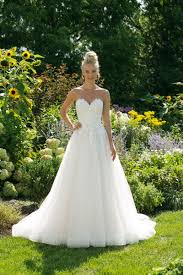 Alles was du darüber wissen musst. Tragerloses Cremefarbenes Brautkleid Mit Spitze Und Ausschnitt In Herzform Von Sweetheart Modell 11041 Heiraten Mit Braut De
