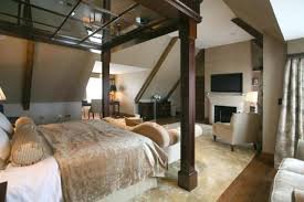Maybe you would like to learn more about one of these? Manchester United Legend Roy Keane S Four Poster Bed Has A Saucy Mirror Ceiling