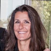 Laurie Koch's Instagram, Twitter & Facebook