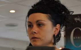 Nouvel artisan. Joan a repris le salon de coiffure Février