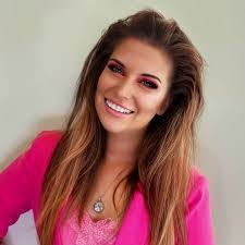 Anna Buczak's Instagram, Twitter & Facebook