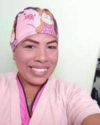 claudia.berman.587 con su gorro médico personalizado de la mano de  @gorroscolibri, mil gracias 🤗 . #gorrosquirurgicospersonalizados #medicine  #doctor #arte #venezolanos #aragua #caracas #valencia #december #2021  #gorroscolibrí #maracay #ventas ...