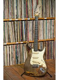 Jednoduchý zavírací nůž s originálním zámkem čepele vlastní konstrukce. Rare Guitars Rory Gallagher S 1961 Fender Stratocaster Guitar Com All Things Guitar