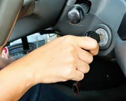 Manakala bagi yang setiap hari dihidupkan ia tidak perlu dipanaskan kerana ini boleh meningkatkan risiko minyak petrol meresap ke dalam minyak enjin. Proton E Store Kereta Tak Boleh Dihidupkan Cuba Periksa Tiga 3 Perkara Ni Pulas Pulas Kunci Kereta Enjin Masih Tak Hidup Hidup Dah Nak Patah Pulas Kunci Tu Adoi Kenapa Ya