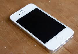 cần bán iphone 4s quốc tế 16g trắng 4tr5 iphone 3g trắng 8g 800k