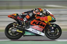 Remy gardner juara, fernandez runner up, bezzecchi p3,bo bensneyder diposisi ini. Moto2 Portimao Raul Fernandez Gewinnt Thriller Lowes Crasht