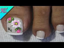 Existen remedios caseros muy efectivos para blanquear las uñas de los pies. Diseno De Unas Para Pies Flores Y Rosas Sencillas Flowers Nail Art Nlc Youtube Arte De Unas De Pies Disenos De Unas Pies Unas De Pies Sencillas