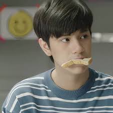 In morning sunlight. Nikon D750 Loc. Vietnam DOP. 16.09.25