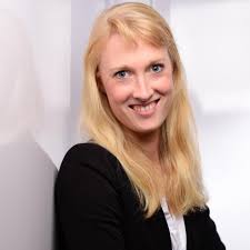 Dr. Sonja Klaus: Ausbildung und Berufserfahrung