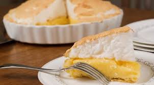 Baked in a lemon cookie crumb crust and topped with a fluffy toasted meringue every bite is. Meringue Desserts 5 Easy Recipes