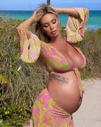 Беременная Лилия Ермак на фотографиях в Instagram