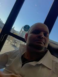 Seeking loyal partner for memories in New York