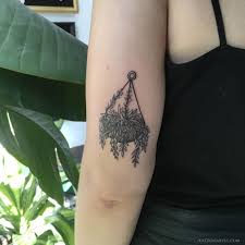 Kinda shiny, excited to get healed pics, but so thrilled to finish this giant cannabis plant for kelsey! 10 Simple Plant Tattoo Ideas Harunmudak