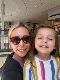 Diane Senter's Instagram, Twitter & Facebook