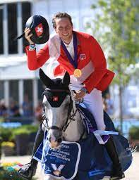 The new york times ' stephen holden called fuchs' performance in the film across the universe , triumphal. Em Rotterdam Martin Fuchs Ist Europameister Lebensgefahrliche Aktivisten Aktion Im Finalparcours Equestrian Worldwide Pferdesport Weltweit Eqwo Net