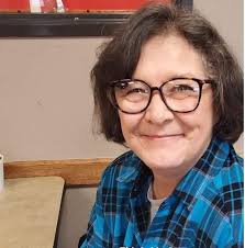 More ideas @  https://pallettips.com/art-and-craft/50-amazing-art-and-craft-ideas-to-decorate-your-home-and-garden/