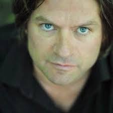 Ian Thornton's Instagram, Twitter & Facebook