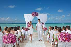 Elegant and stylish wedding photography to capture the most important moments of the wedding day. Weddings At Dreams Sands Cancun Resort Spa