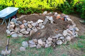 Diy Anleitung Krauterspirale Ganz Einfach Bauen Fur Den Garten In 2020 Garten Anpflanzen Garten Diy Gartendekoration