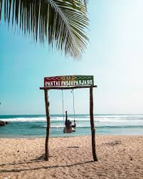 Panorama pantai ini bisa anda nikmati dengan membayar tarif masuk, sebesar 10 ribu per orang. Lokasi Dan Harga Tiket Masuk Pantai Pasir Panjang Malang Suguhan Keindahan Pantai Yang Masih Terjaga Keasriannya Daka Tour