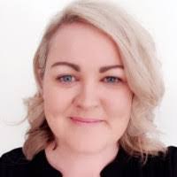 Donna Spratt's Instagram, Twitter & Facebook