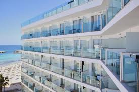Ungdomsappellen på 1.mai i trondheim om retten til faste ansettelser og eus vikarbyrådirektiv. Universal Hotels Setzt Auf Qualitatstourismus Auf Mallorca Mallorca Zeitung
