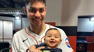 Mauricio Dubón Celebrates His First Father's Day