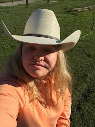 Hi I'm Madison from Oregon I'm 28 I don't like these things lol but hi!