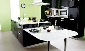 Avant d'établir le budget pour son aménagement, découvrons dans un premier temps l'intérêt de s'offrir une cuisine équipée sur mesure. Cuisine Sur Mesure Guides Conseils Devis